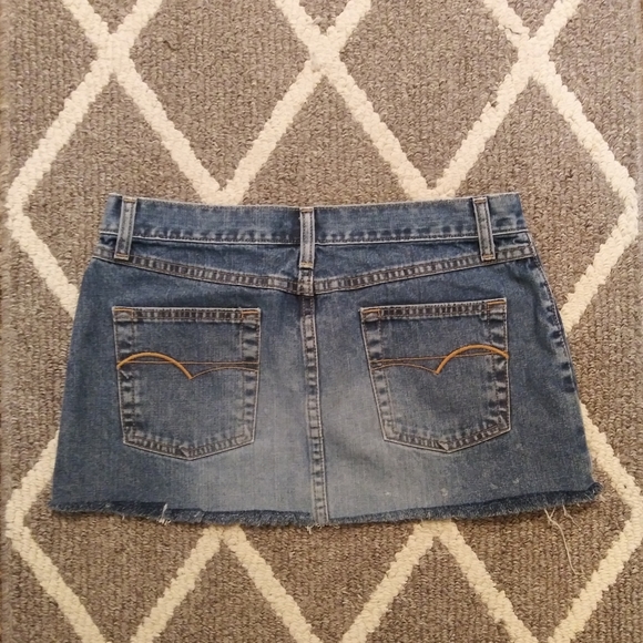 American Eagle Outfitters Mini Jean Skirt Size 4 - Picture 2 of 5